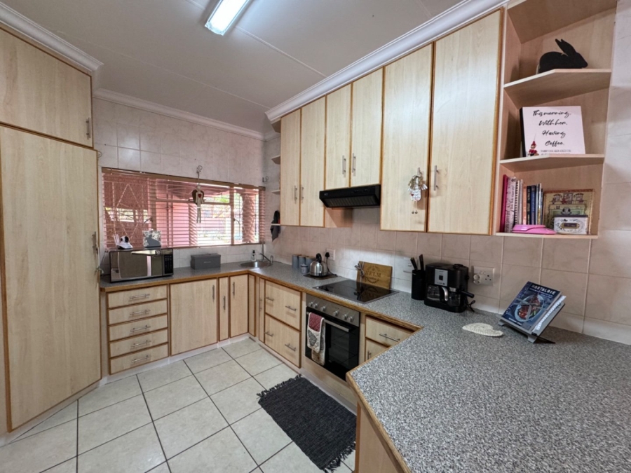  Bedroom Property for Sale in El Toro Park Northern Cape